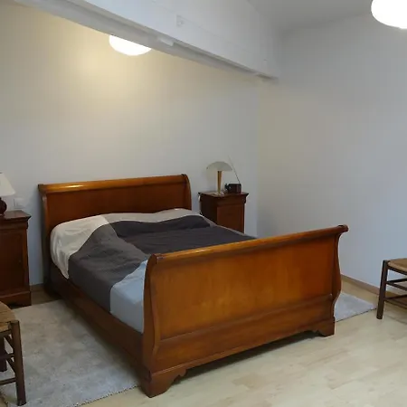 Le Logis De Loulou באיו